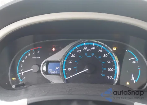 2011 Toyota Sienna Xle V6 z USA, uszkodzony, nr VIN 5TDYK3DC6BS021969